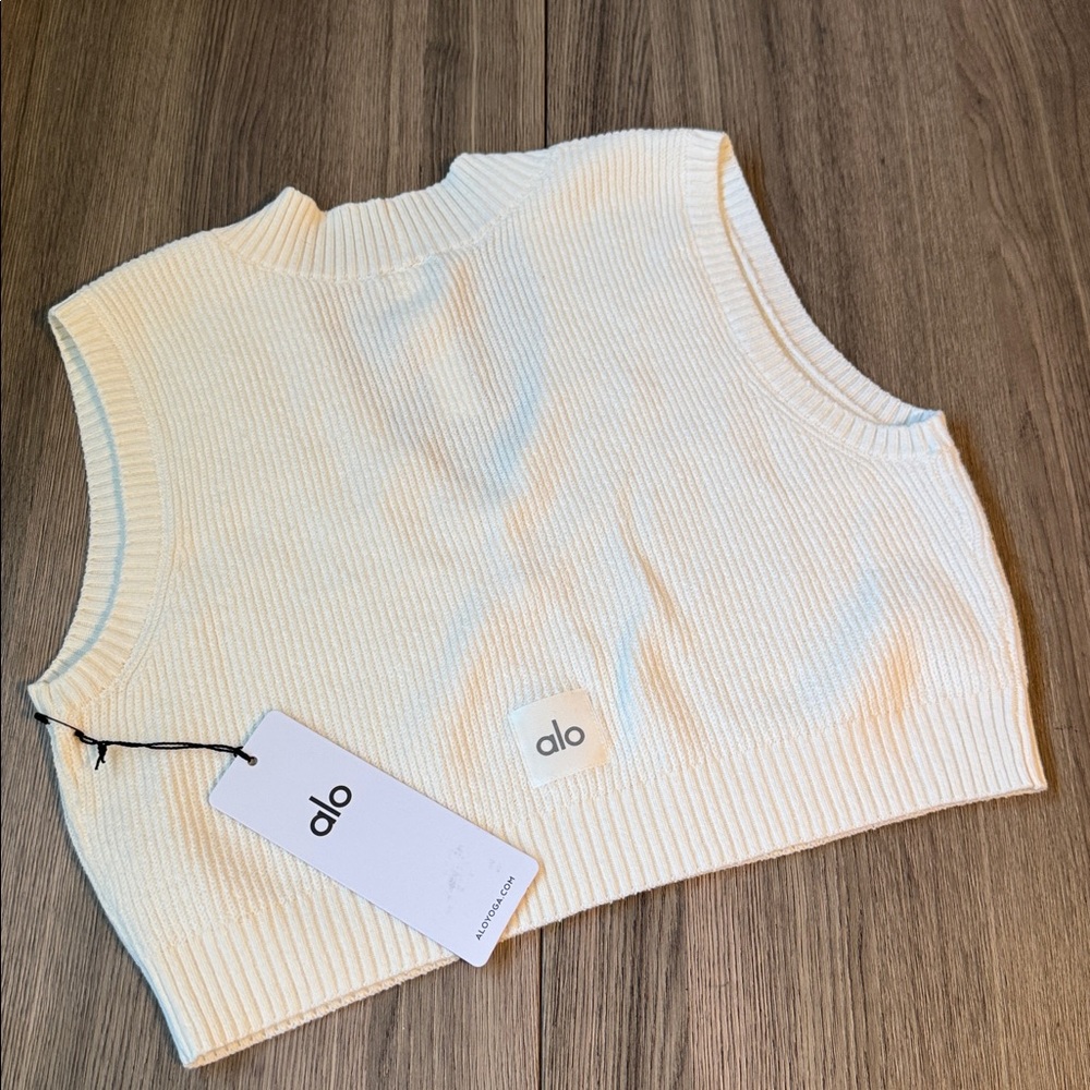 ALO YOGA Women’s Supernatural Sweater Tank – Ivory Size M – New with tags - Picture 6 of 9